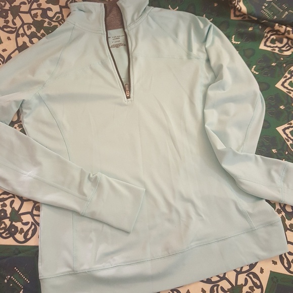 Gently used DryTEK pullover 3/4 zip Size M - Picture 6 of 6